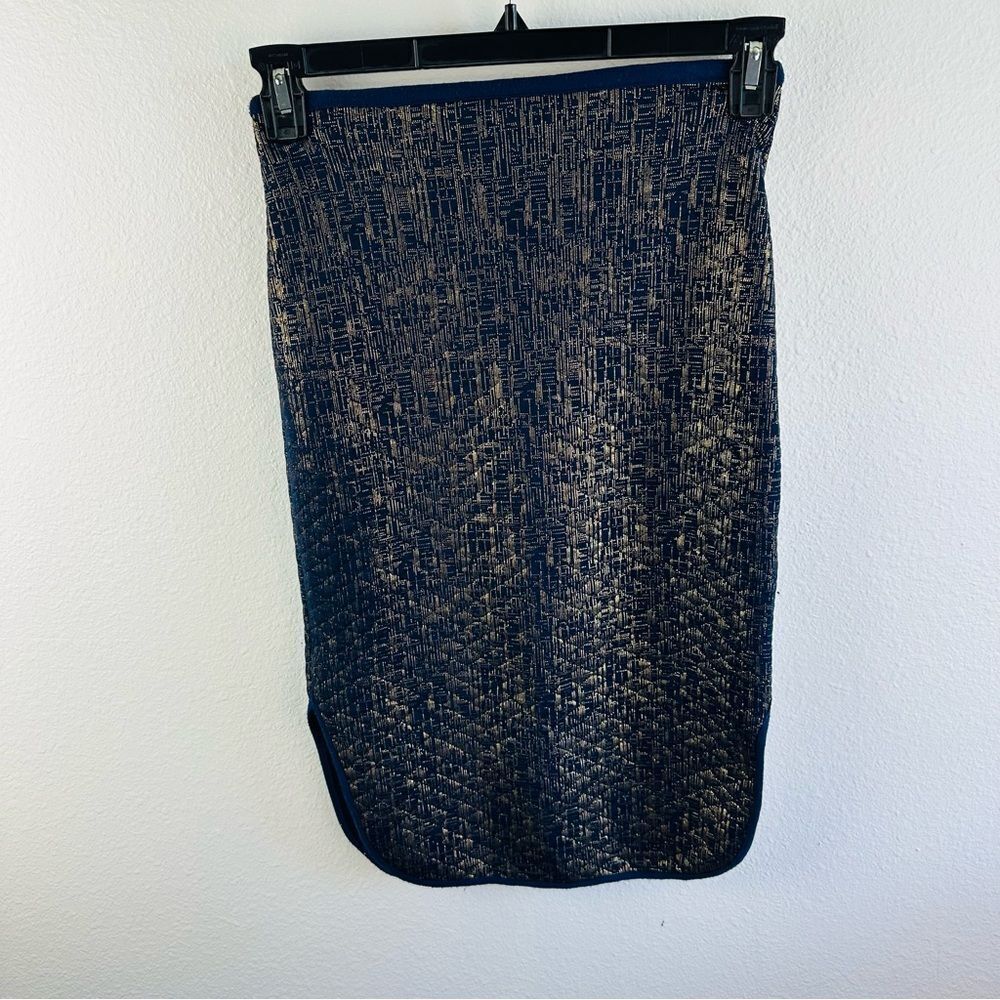 Barney’s New York Navy‎ Gold Quilted Midi Skirt Size XS